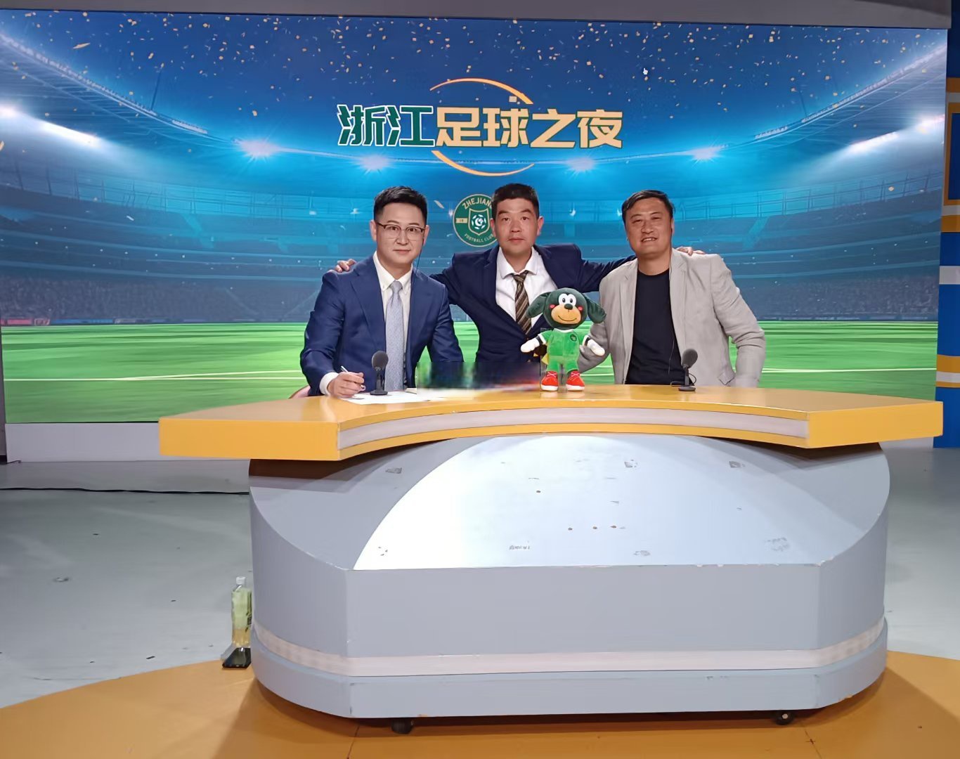 西甲联赛进行中,直播观众屡创新高(西甲直播软件) 西甲联赛进行中,直播观众屡创新高(西甲直播软件)