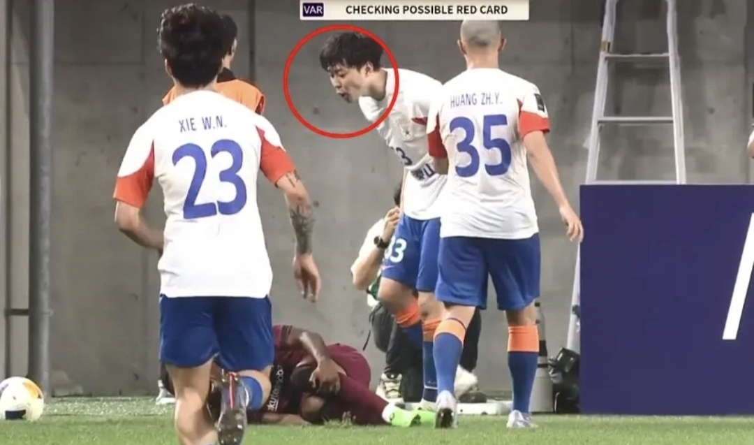 劲旅球员受伤,球队备战冠军战役(这是两支老牌劲旅,为争夺一年一度的联赛桂冠) 劲旅球员受伤,球队备战冠军战役(这是两支老牌劲旅,为争夺一年一度的联赛桂冠)