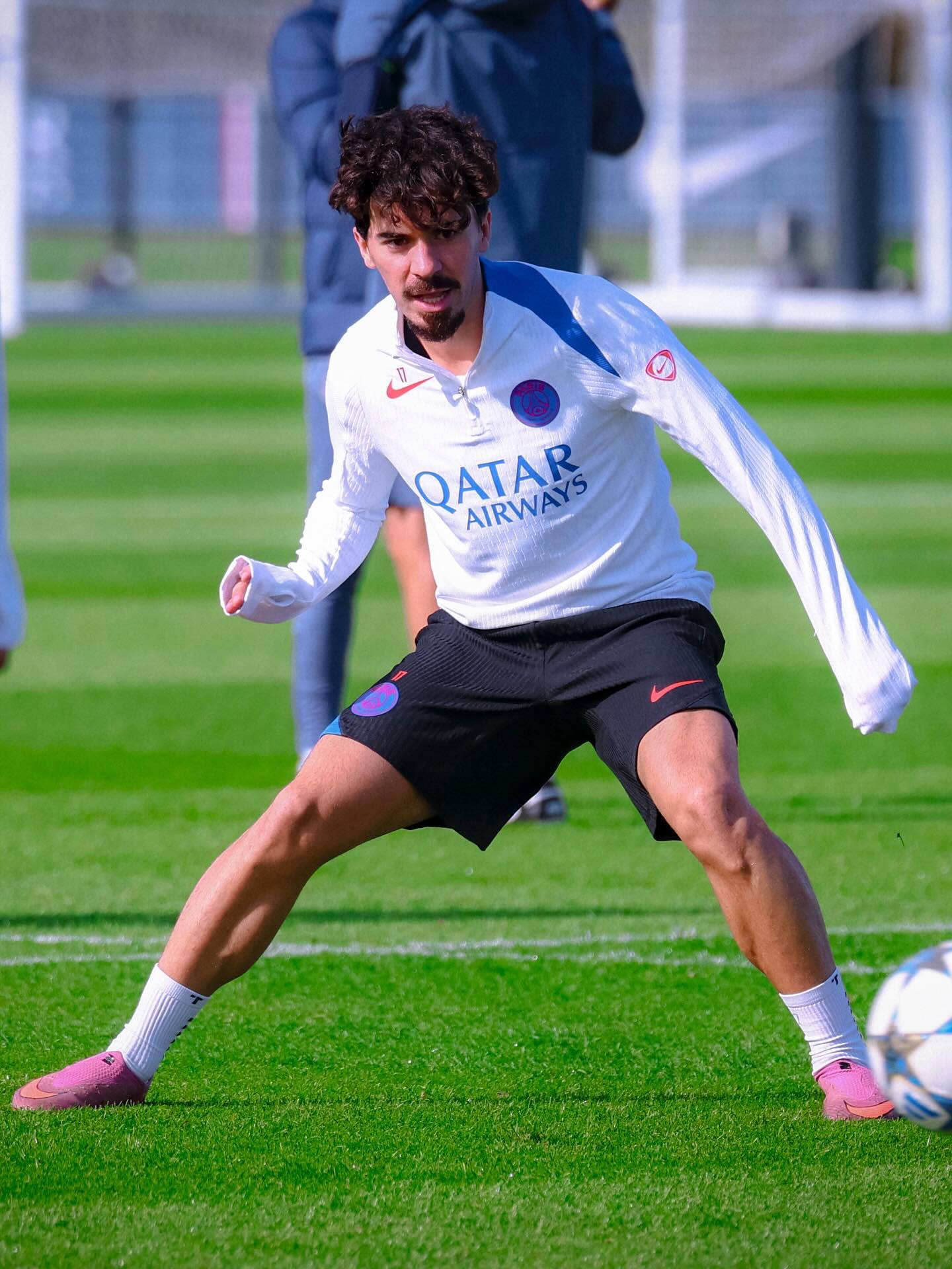 朗斯再胜巴黎圣日耳曼，向保级发起冲击的简单介绍